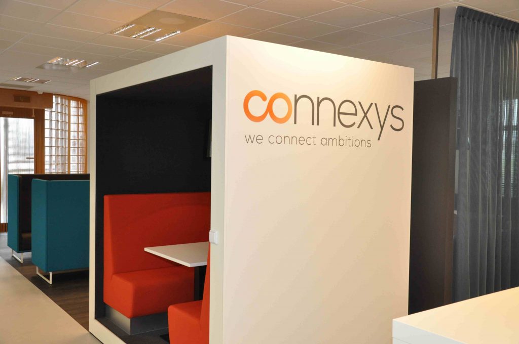 Connexys - UP kantoorinrichting